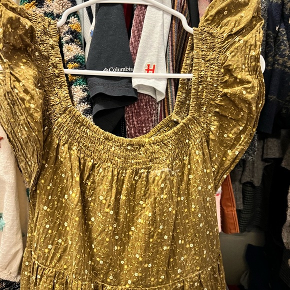 Madewell Olive Green Textured Top - Picture 2 of 3